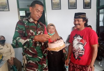 Kompak TNI dan relawan Satria Elang