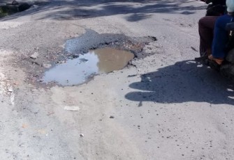 Kondisi Jalan Hibrida Yang Rusak Parah