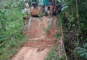 Jembatan Penghubung Jalan Desa Beringin Jaya Rusak Parah