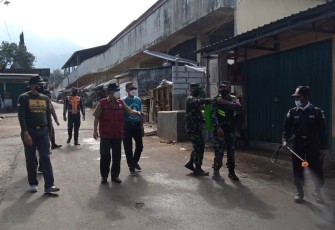 Banyak kios tutup di pasar tradisional Sumowono