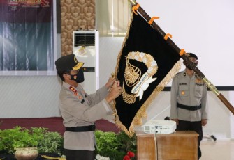 Kapolda Bengkulu Irjen Pol Drs Teguh Sarwono M Si Pimpin Tradisi Cuci Pataka