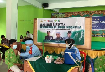 Polres Bengkulu Selatan Laksanakan Vaksinasi Serentak 
