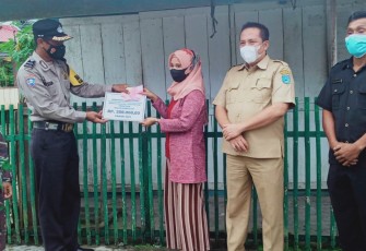 Pilar Desa Pulau Enggano Salurkan BLT DD Door to Door