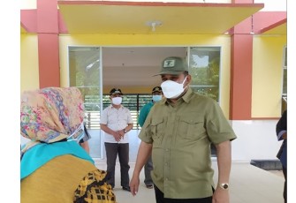 Bupati Karimun Aunur Rafiq