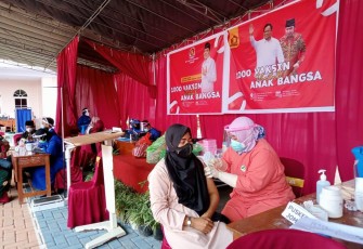 Gerindra Jatim Bersama LSN Gelar 1000 Vaksinasi di Jember