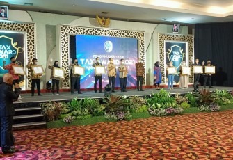 Bapenda Kabupaten Tulungagung Adakan Penganugerahan Tax Award Yang Pertama di Tahun 2021 