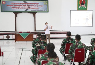 Prajurit dan PNS KOREM 071 dapat penyuluhan kesehatan terpadu di Gedung Pertemuan A Yani KOREM 071