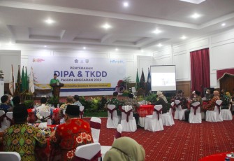 Gubernur Bengkulu Rohidin Mersyah pimpin penyerahan Daftar Isian Pelaksanaan Anggaran (DIPA) dan Daftar Alokasi Transfer ke Daerah dan Dana Desa (TKDD) Tahun 2022