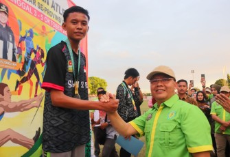 Gubernur Bengkulu Rohidin Mersyah saat membuka Kejurda secara resmi.