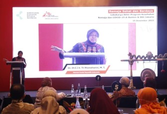 Mensos Tri Rismaharini saat memberikan sambutan 