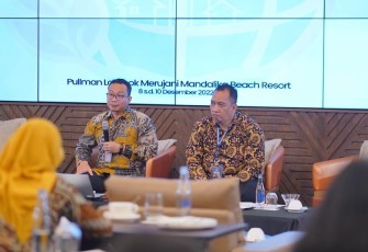 Kepala Biro Orpeg Kementerian ATR/BPN, Deni Santo memberikan arahan sekaligus mengevaluasi capaian pelaksanaan kegiatan yang telah dilaksanakan oleh Biro Orpeg selama setahun. 