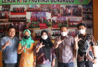 Dinas Komunikasi, Informatika dan Statistik Kabupaten Bengkulu Tengah mendatangi Komisi Penyiaran Indonesia Daerah (KPID) Bengkulu