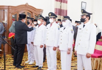 Bupati Bengkulu Utara (BU) Ir H Mian melantik 19 orang pejabat struktural eselon III dilingkungan Pemkab BU
