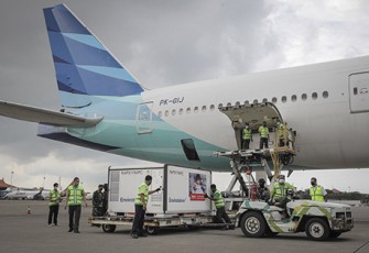 Penuhi Kebutuhan Vaksinasi, Lima Juta Vaksin Sinovac Tiba di Tanah Air