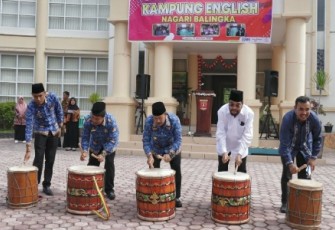 Bupati Agam Dr. Andri Warman, M.M., meresmikan Kampung Inggris Nagari Balingka, Kecamatan IV Koto.