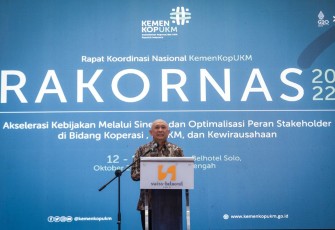 MenKopUKM Teten Masduki saat membuka acara Rapat Koordinasi Nasional (Rakornas) Bidang Koperasi, UMKM, dan Kewirausahaan Tahun 2022, di Surakarta, Jawa Tengah, Kamis (13/10).