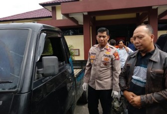 Barang bukti 1 unit R4 Carry Futura warna hitam saat berhasil diamankan di Mapolres Kepahiang.