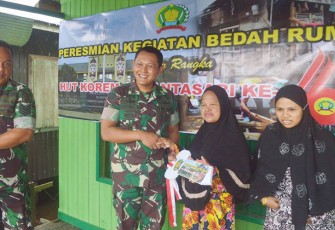 Dandim 1001/HSU-Balangan saat Resmikan Bedah Rumah RTLH 