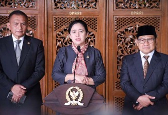Puan usai Rapat Paripurna Penutupan Masa Persidangan II Tahun Sidang 2022-2023 DPR RI digelar di Gedung Nusantara II, Kompleks Parlemen, Senayan, Jakarta, Kamis (15/12/2022).  