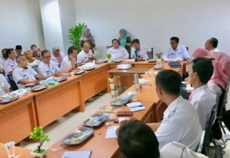 Rapat Expos Jalan Tol Trans Sumatra Bengkulu-Lampung via Krui. Rapat dipimpin Bupati Pesibar, Agus Istiqlal berlangsung di Ruang Media Center Kominfo, Koplek Perkantoran Pemkab Pesibar, Rabu (26/10/2022).