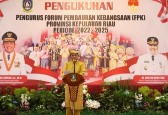 Gubernur Kepulauan Riau H. Ansar Ahmad saat memberikan sambutan.