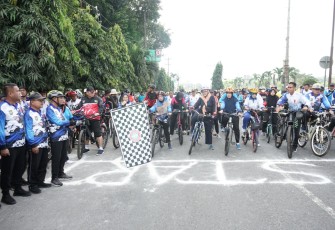 Bupati dan Forkopimda Asahan saat Lepas Peserta Gowes Bersama Guru Asahan