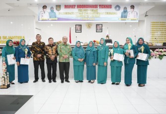 Sekda saat Buka Rakornis TP PKK Kabupaten Asahan