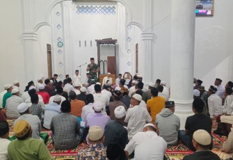 Dandim Beserta Forkompinda Aceh Timur saat Safari Subuh di Simpang Jeurni 