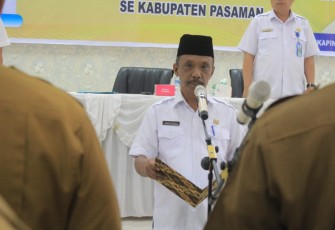 Sekda Pasaman saat Lantik 25 Pj Wali Nagari