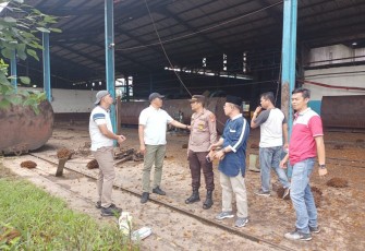 Polisi saat Olah TKP 