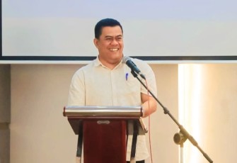 PJ Sekda Bintan Ronny Kartika saat membuka Bimtek, Rabu (07/12/2022).
