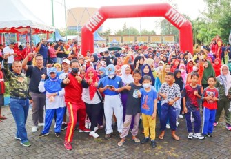  Polres Bintan saat Laksanakan Car Free Day dan Olah Raga Bersama Ribuan Peserta