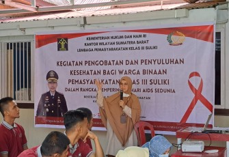 Lapas Kelas III Suliki menggandeng Dinas Kesehatan Kabupaten Limapuluh Kota mengadakan penyuluhan terkait HIV AIDS kepada Warga Binaan Pemasyarakatan.