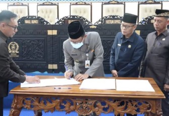 Persetujuan Bersama dan Penandatanganan Ranperda APBD TA 2023