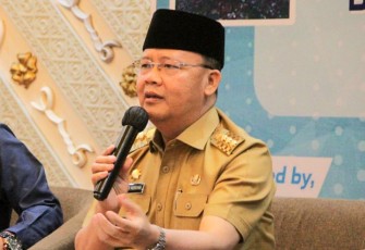 Gubernur Rohidin pada FGD Penanggulangan Banjir di wilayah Provinsi Bengkulu Tahun 2022 dan Penanggulangan Pasca Bencana Alam Yang Terjadi di Provinsi Bengkulu Tahun 2022, di aula salah satu hotel kawasan Sawah Lebar Kota Bengkulu, Selasa (13/09).