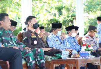 Kegiatan Rutin Upacara Paripurna Bulanan di lingkungan Pemkab Pesibar