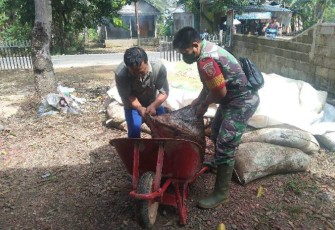 Pupuk Organik Bagi Petani Terus Salurkan