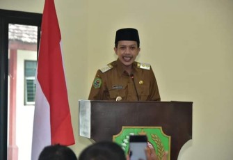 Wakil Bupati Trenggalek, Syah Muhamad Natanegara, saat menghadiri pertemuan antar perguruan pencak silat, di aula kantor Bakesbangpol, Selasa (15/3/2022)