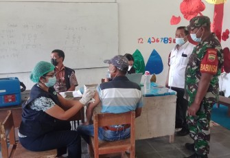 Antusias Warga Desa Pegagan Julu VI Ikuti Vaksinasi