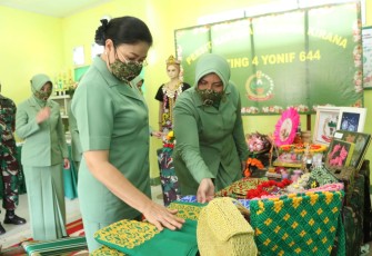 Tatap Muka Ketua Persit KCK Daerah XII/Tpr Dengan Anggota Ranting 4 Yonif 644