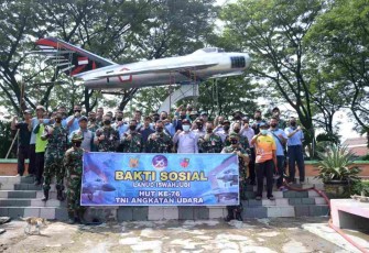 Serentak di Tiga Lokasi, Lanud Iswahjudi Bersihkan Monumen Pesawat Jelang HUT TNI AU