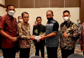 Prof. Nelson Pomalinggo: Saatnya Kita Bangkitkan Kembali Produksi Minyak Goreng Kelapa