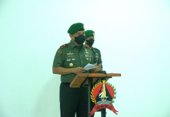 Danrem 142/Tatag Pimpin Sertijab Kasi Operasi Korem 142/Tatag