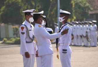 Dankodiklatal Lantik 841 Prajurit Tamtama TNI AL