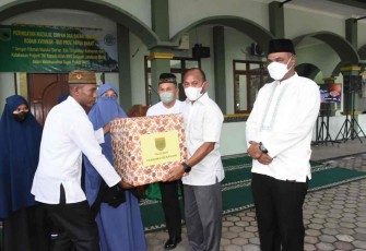 Tim Safari Ramadhan Pemda Papua Barat dan Santuni Anak Yatim 