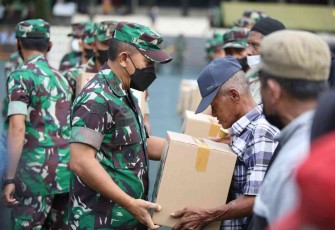 Ribuan Bingkisan Ramadhan Kepada Kaum Dhuafa
