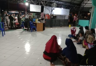 Warga rela antri vaksinasi booster, Rabu (20/4/22)