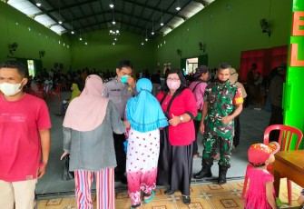 Babinsa pastikan aman dan lancar penyaluran BLT DD