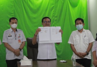 Wali Kota Bitung teken MoU bersama PT. Pembangunan Jaya Ancol TBK, Rabu (27/4/2022)