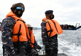 Patroli laut lanal Banyuwangi amankan perairan selat Bali. Minggu (02/05/2022)